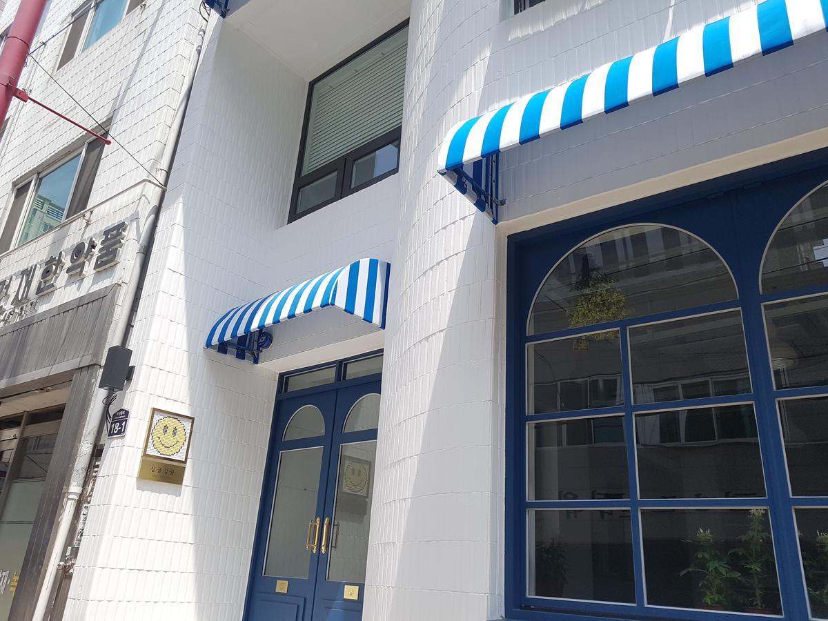 Hostel Single Single Busan Extérieur photo